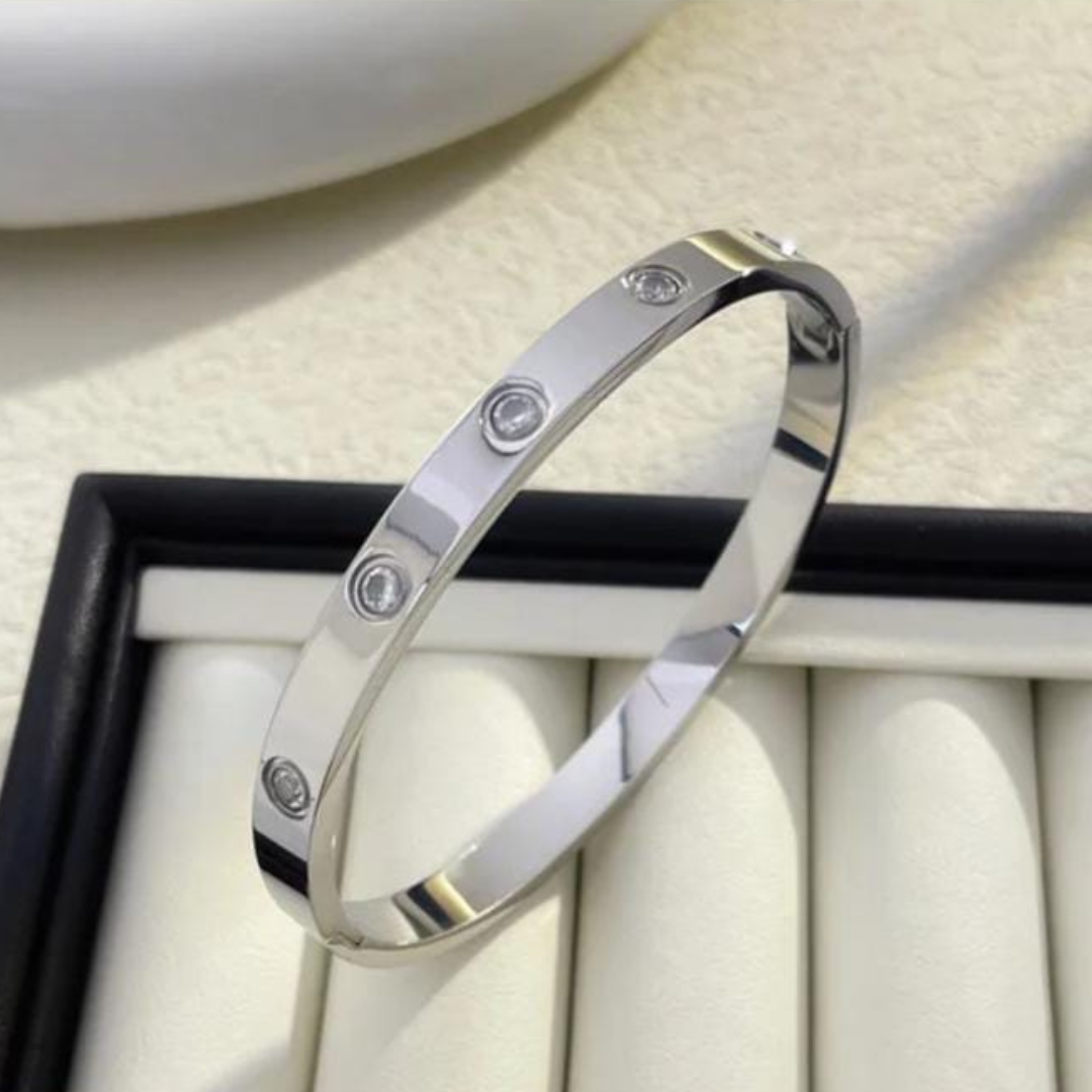 Classy Cartier