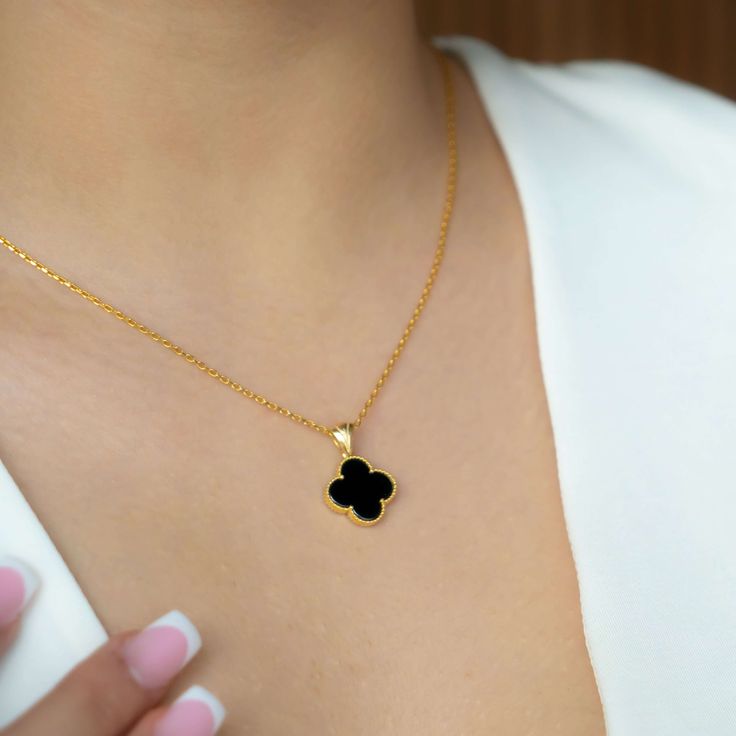 Clover Pendant
